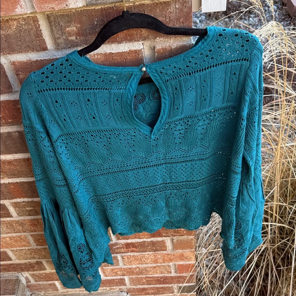 Free People Ladies S Once Upon A Time Top w/crochet detail & bell sleeves